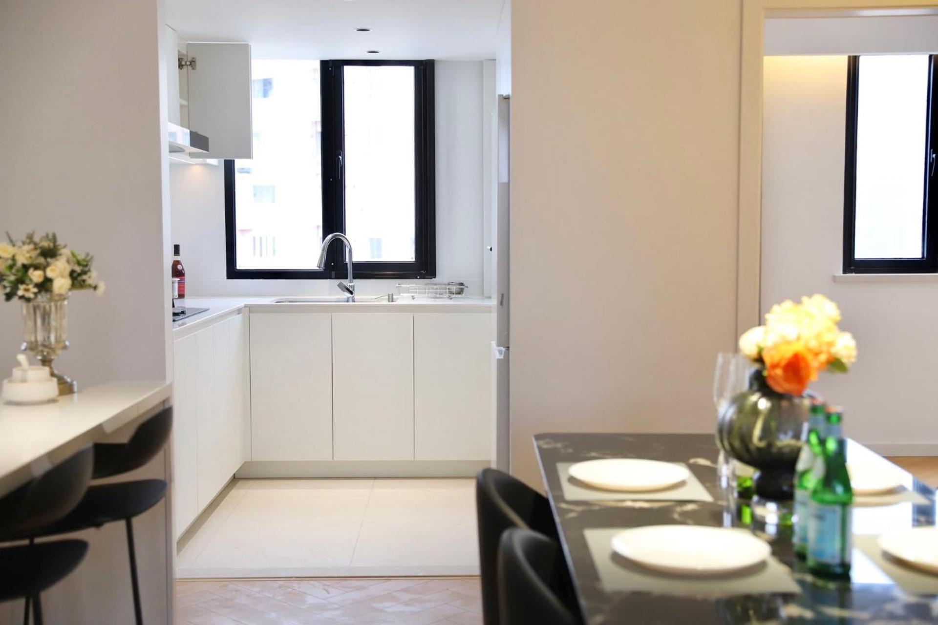 Zhome Parkville-three Bedrooms With View-near Xin Tian Di * Shanghai
