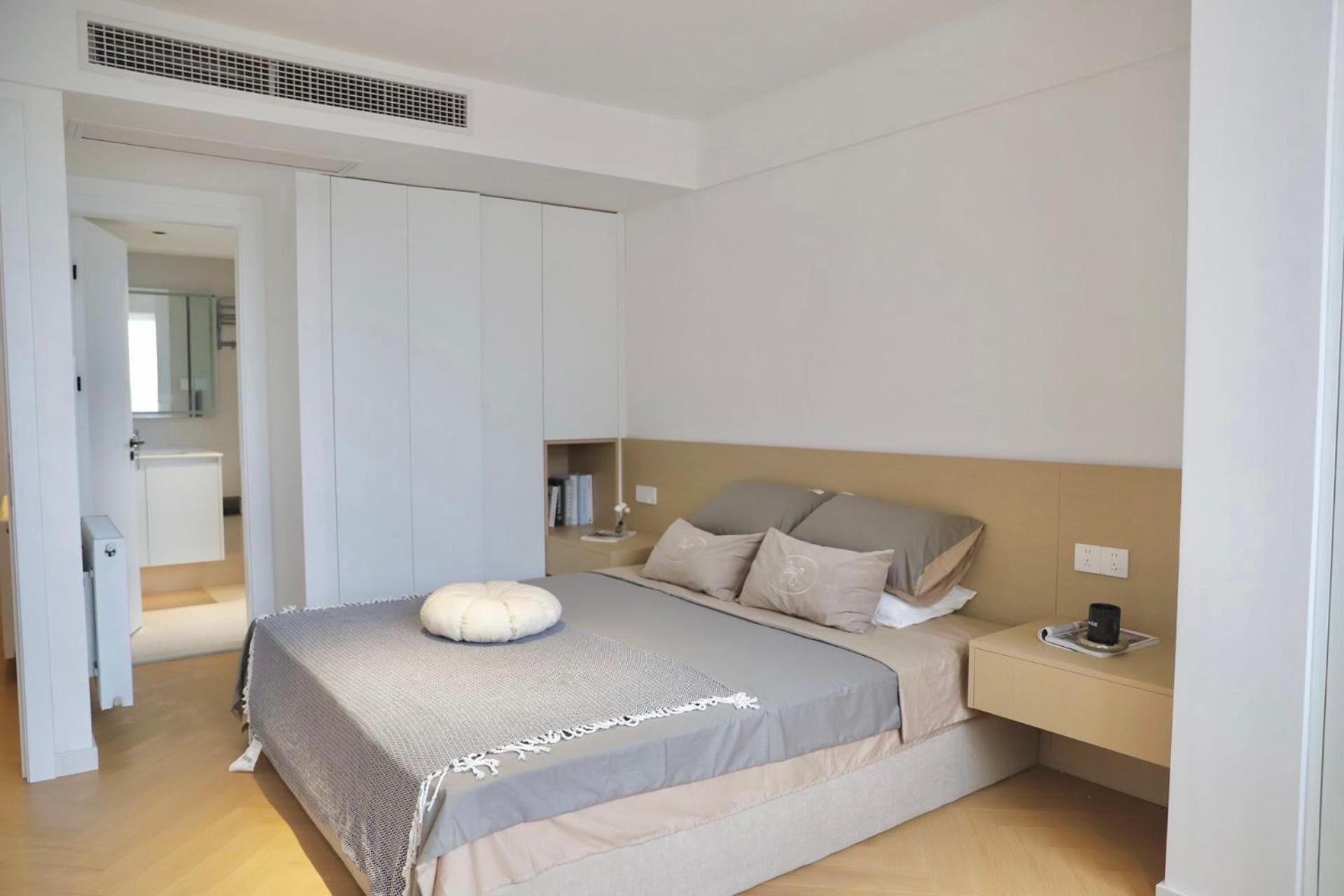 Zhome Parkville-three Bedrooms With View-near Xin Tian Di * Shanghai